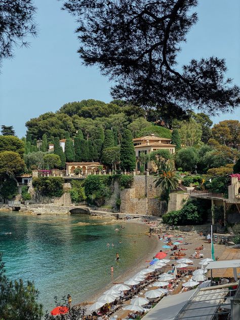 Nice France Photography, Girls Trip Aesthetic, Summer Girls Trip, Nice Cote D Azur, France Summer, Trip Aesthetic, France Aesthetic, French Summer, Europe Tours