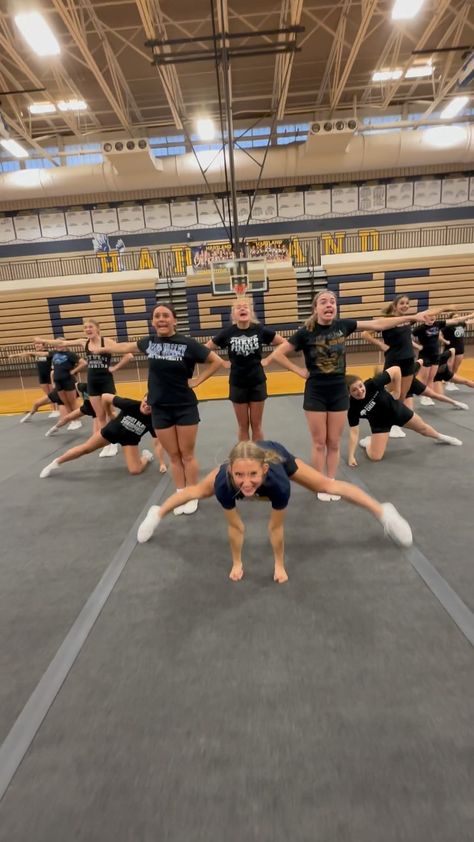 World Cheer Exchange | Hartland is ready!!! 🤩🫶🏻 You put in the work, and now it’s time to shine bright! Good Luck at STATE FINALS QUEENS!!!! @hartlandcheer… | Instagram Cheerleading Pyramids Level 1, Cheer Pyramids, Cheerleading Pyramids, Youth Cheer, High School Cheerleading, Cheer Routines, School Cheerleading, Cheer Signs, Cheer Camp