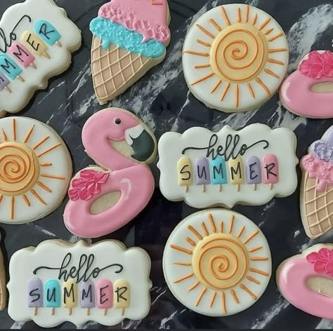 Summer Time Cookies Decorated, Last Day Of School Cookies Decorated, Beach Ball Sugar Cookies, Summer Theme Sugar Cookies, Beach Cookies Royal Icing, Pool Party Sugar Cookies, Summer Cookie Ideas, Summer Themed Sugar Cookies, Pool Party Cookies Decorated