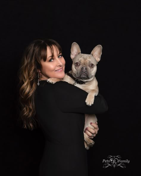 Lady in black dress, French bulldog, dog photography, pet photography, pet photographer, black backdrop, pose people with dogs, photo shoot ideas Dogs With Owners Photography, Photo Studio With Dog, Studio Family Portraits With Dog, Posing With Pets, Dog And Owner Photoshoot Picture Ideas, Pet Family Portrait, Dog Portraits Photography Studio, Pet Photography Ideas With Owner, Studio Pet Photography