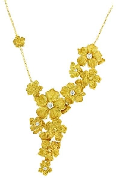 Completely out of my budget but this necklace is absolutely gorgeous!! Carrera y Carrera 18K Yellow Gold with Diamond Emperatriz Maxi Flower Necklace  #necklace #flowers #18k #gold #jewerly #necklace #affiliate Gold Jewelry Outfits, Best Mehndi Designs, Best Mehndi, Yellow Gold Necklace, Beauty Hair Makeup, Gold Necklace Women, Gold Stone, Big Fashion, Top Designer Brands