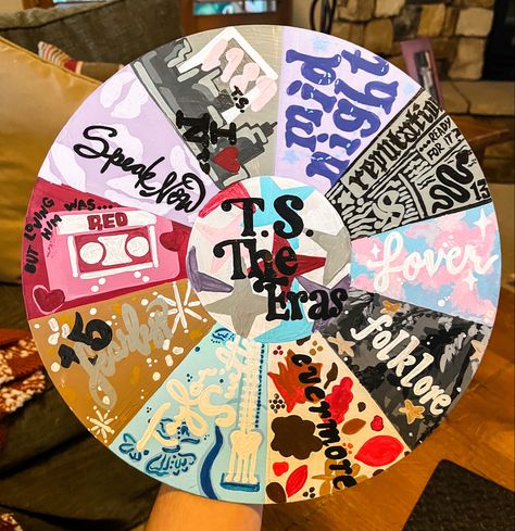 Taylor Swift Eras Tour Vinyl Painted Vinyl Revord Taylor Swift Albums Taylor Swift painted vinyl record Taylor Swift Diy, Taylor Swift Crafts, Painted Vinyl Record, Taylor Swift Cd, Vinyl Record Art Ideas, Painted Records, Vinyl Paintings, Painted Vinyl Records, Taylor Swift Birthday Party Ideas