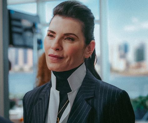 Laura Peterson The Morning Show, Laura Peterson, Julianna Margulies, The Morning Show, Dream Career, Morning Show, Good Wife, Girl Crush, The Morning