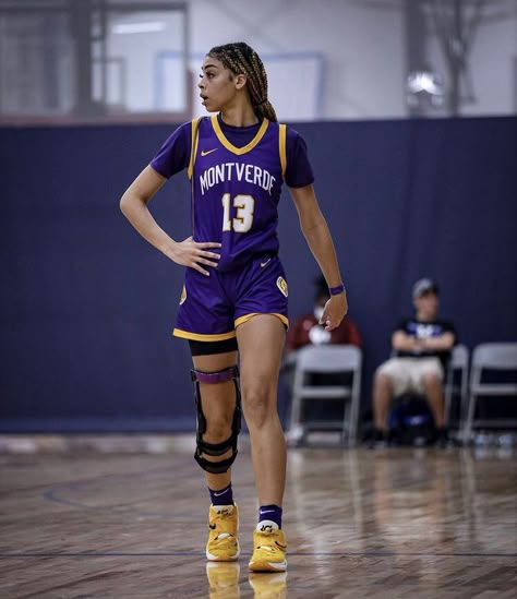 Womens Basketball Outfits, Woman Basketball Outfits, Basketball Clothes Womens, Basketball Women Outfit, Women Basketball Outfits, Basketball Style Women, Basketball Outfits For Women, Basketball Uniforms Womens, Basketball Aesthetic Outfit