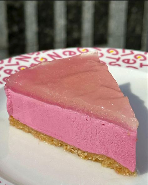 Barbie Cheesecake, Pink Cheesecake, Pink Sweets, Pink Strawberry, Lemon Cheesecake, Cheesecake, Lemon, Sparkle, Cake