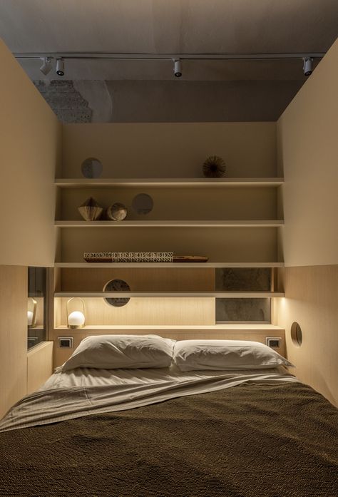 Concrete Studio, Light Gray Cabinets, Micro Apartment, Sliding Pocket Doors, L Design, Floor Apartment, Laminate Doors, Box Bedroom, Mattress On Floor