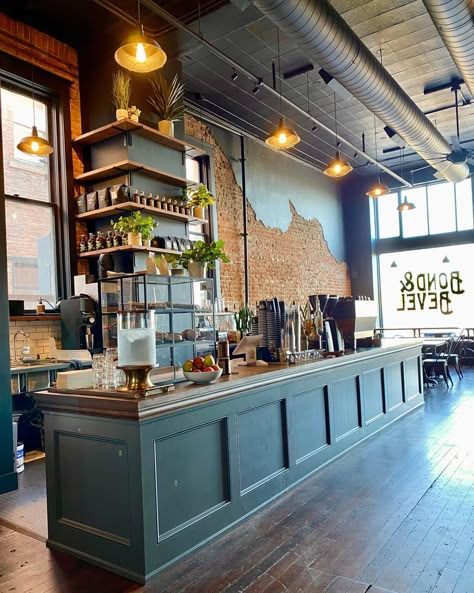 Industrial Coffee Shop, Rustic Coffee Shop, Caldwell Idaho, Vintage Coffee Shops, Modern Coffee Shop, Rustic Cafe, Bakery Design Interior, Small Coffee Shop, Coffee Bar Design