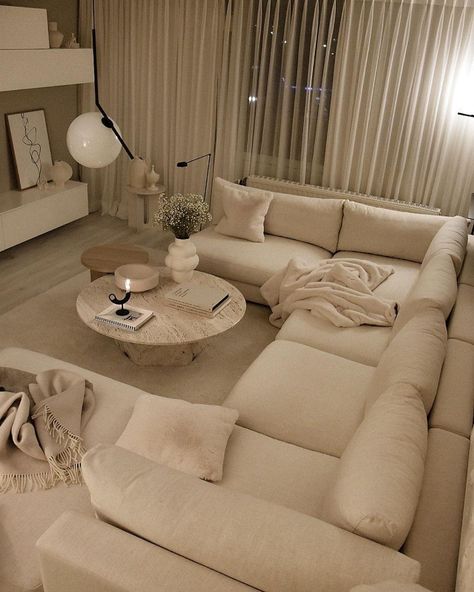 Soft Aesthetic Living Room, Natural Apartment Aesthetic, Clean Girl Living Room, Basement Aesthetic, Apartment Livingroom, Minimalistic Home, Apartment Living Room Design, Dream Apartment Decor, Future Apartment Decor