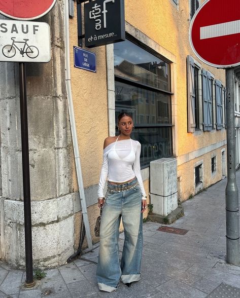 Fits I love from last week ☀️ White Wash Jeans Outfit, White Sheer Top Outfit, Sheer Top Outfit, Wash Jeans Outfit, Belt Chains, Jeans With Chains, 2023 Vibes, White Sheer Top, Cool Women