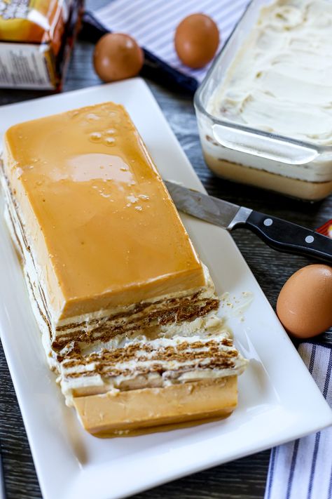 Graham de Leche - Ang Sarap Graham Recipe, Dessert Recipes For Summer, Graham Cake, Filipino Dessert Recipes, Pinoy Dessert, Filipino Food Dessert, Filipino Dessert, Flan Recipe, Sweetened Whipped Cream