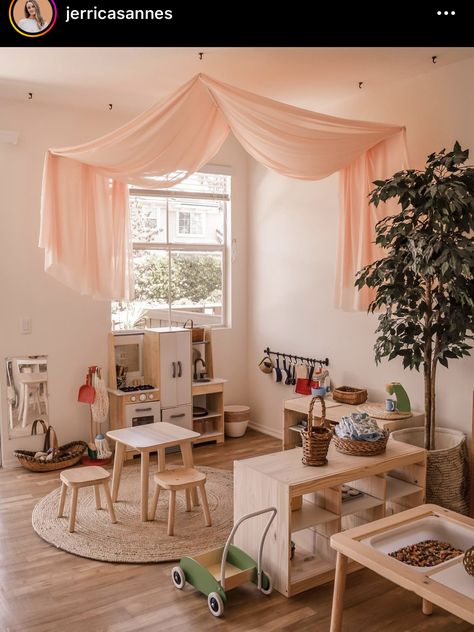 Toddler Homeschool Setup, In Home Montessori Daycare, Daycare Ideas Room, Preschool Room Ideas, Preschool Room Ideas Classroom Setup, Childcare Aesthetic, Chaotic Classroom, Daycare Rooms Setup, Toddler Classroom Decorations