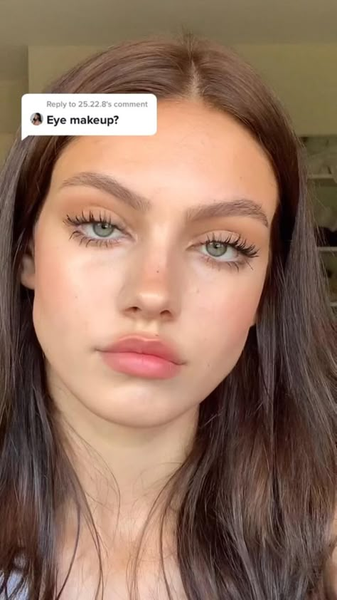 Casual Makeup Aesthetic, How To Look Unapproachable, No Makeup Eyeshadow, Makeup For Your Features, Chill Makeup Looks, Large Eyes Makeup, Natrulmake Up Looks, Big Eye Makeup Looks, Wide Face Makeup