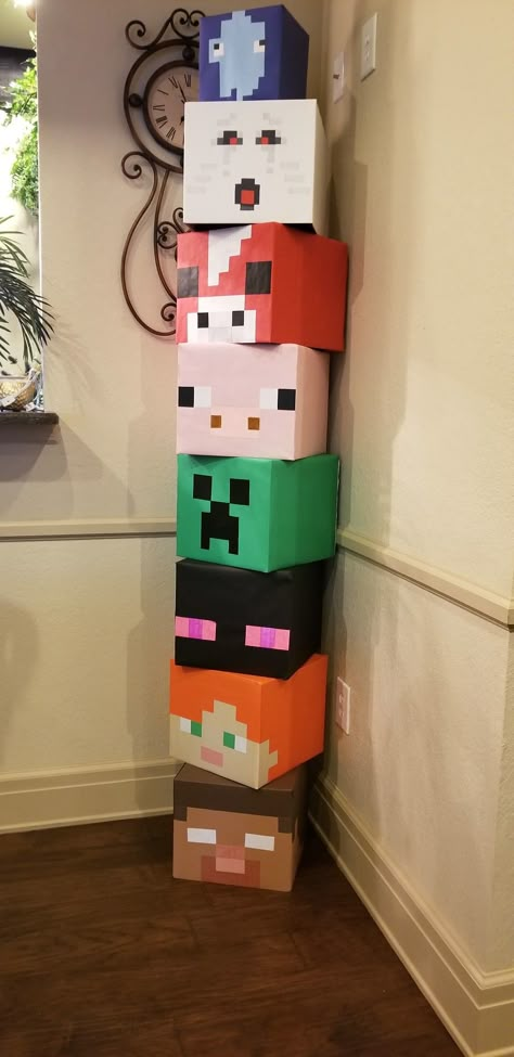 Diy Minecraft Decorations, Minecraft Box, Minecraft Birthday Decorations, Minecraft Bday Party, Diy Minecraft Birthday Party, Minecraft Diy, Minecraft Party Decorations, Minecraft Bday, Minecraft Birthday Cake