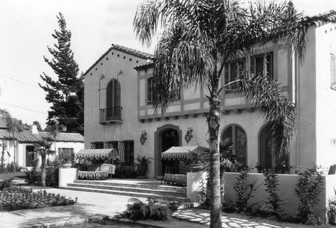 Making up for lost time and missed opportunities, one adventure at a time. Old Hollywood Homes, Garden Of Allah, Old Los Angeles, Early Hollywood, Los Angeles Neighborhoods, Los Angeles Hollywood, Sunset Blvd, Hollywood Homes, Bunker Hill