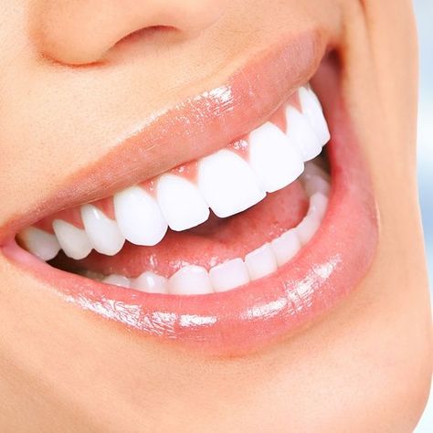 WHAT ARE THE INGREDIENTS OF CLEANER SMILE? Natural Teeth Whitening Diy, Activated Charcoal Teeth Whitening, Pretty Teeth, Veneers Teeth, Beautiful Teeth, Teeth Whitening Diy, Teeth Whitening Toothpaste, Charcoal Teeth Whitening, Perfect Teeth