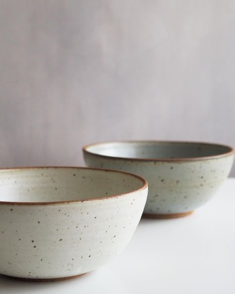 Hand Thrown Pottery Bowls, Poterry Clay Ideas Bowl, Ramen Bowls Ceramic, Pottery Ramen Bowl, Ramen Bowl Pottery, Ramen Bowl Ceramic, Ceramic Ramen Bowl, Dinnerware Pottery, Ramen Bowls