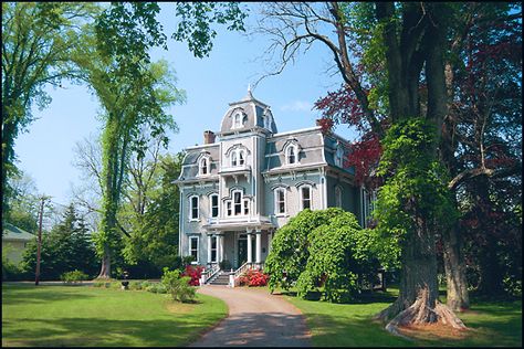 11. Wolfville, NS (pictured, Queen Anne Inn) Eastern Canada Travel, Places To Visit In Canada, Annapolis Valley, Victorian Style Homes, Eastern Canada, Port Royal, Nova Scotia Canada, Royal Hotel, New Brunswick