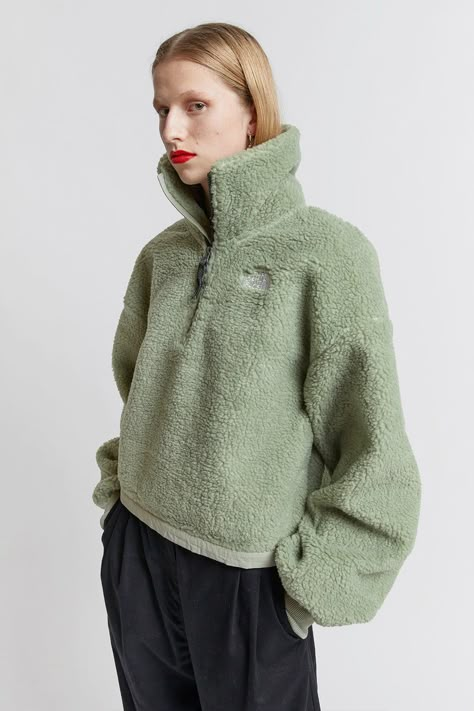 Oversized Fleece Outfit, Fleece Outfit Women, Fleece Jacket Outfit, Oversize Collar, Puffer Outfit, Fleece Outfit, Sherpa Sweater, North Face Sweater, Jumper Outfit