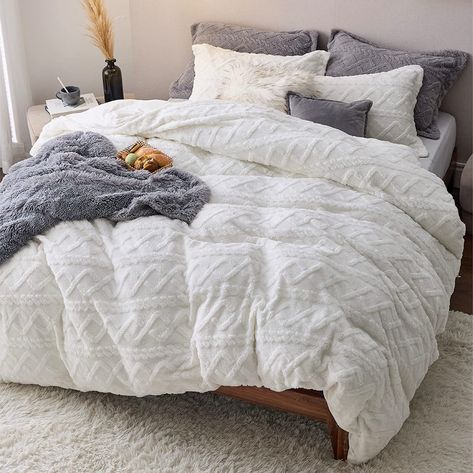 Fluffy & Soft Fluffy Duvet, Fluffy Comforter, Fluffy Bedding, Living Room Spaces, Duvet Covers Twin, Comforter Cover, King Duvet, Clever Design, Smart Design