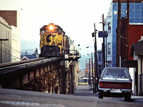 Parkersburg West Virginia, Chessie System, Western Maryland, Baltimore And Ohio Railroad, West Virginia History, Railroad Images, Train Pics, Grand Funk Railroad, Vintage Trains