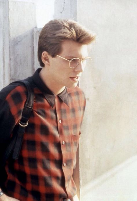 Christian Slater in Pump Up the Volume Christian Slater Wallpaper, Volume Wallpaper, Christian Slater Heathers, Young Christian Slater, Jason Dean Heathers, Jd And Veronica, Jason Dean, Heathers Movie, Pump Up The Volume