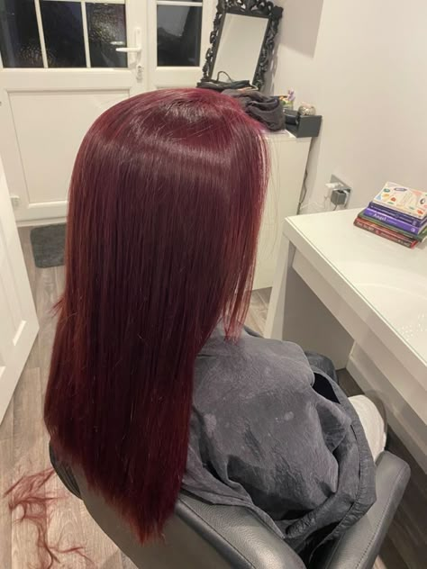 Cherry Red Hair Straight, Deep Red Long Hair, Dark Red Velvet Hair, Dark Garnet Red Hair, Dark Red Hair Straight, Dark Res Hair, Dark Red Hair Inspo Color, Deep Red Hair Colour, Dark Red Hair Layers