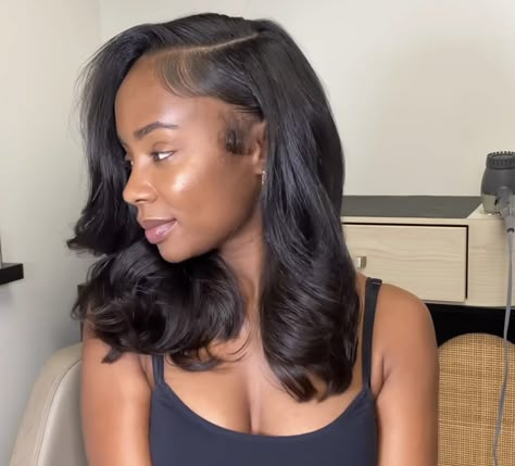 Curled Bob Black Women Side Part, Blowout Ideas Medium Hair, Slick Press Curls, Side Part Curls Natural Hair, Short Sew In Side Part, Side Part Silk Press With Curls, Side Part With Curls Short, Silk Press And Curl Natural Hair, Side Part Silk Press Natural Hair Short