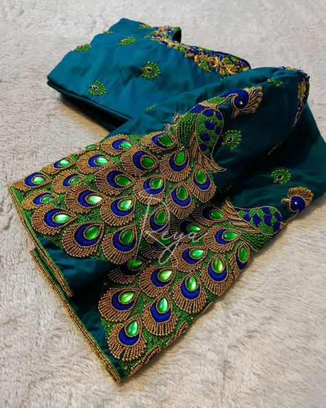 Peacock Blouse Designs, Bridal Blouse Design, Blouse Inspiration, Magam Work Designs, Fly Stitch, Blue Blouse Designs, Peacock Embroidery Designs, Peacock Embroidery, Blouse Works