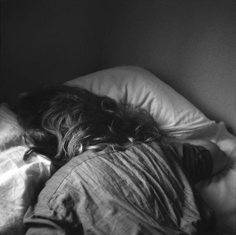 what time do you go to sleep? Half Elf, Sleeping Too Much, Laying In Bed, Go To Sleep, Black And White Photography, Character Inspiration, Photography Inspiration, The Dreamers, Sleep