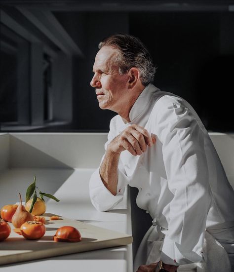 Mark Mahaney shoots Thomas Keller for WSJ French Laundry Restaurant, Environmental Portraiture, Chef Pictures, Environmental Portrait, Cheese Store, Becoming A Chef, The French Laundry, Thomas Keller, Cooking Photography