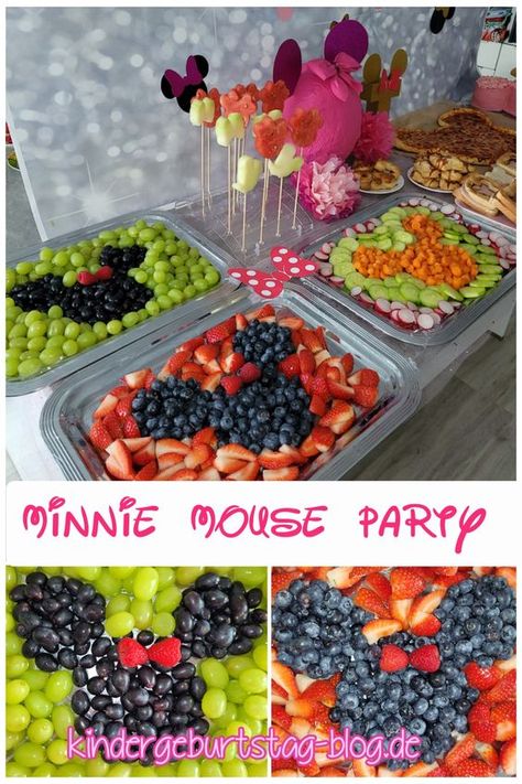 Minnie Mouse Fruit Tray Mickey Party, Mickey Mouse Veggie Tray Ideas, Mickey Mouse Birthday Fruit Tray, Minnie Mouse Pizza, Minnie Birthday Food, Minnie Mouse Fruit Platter, Mickey Veggie Tray, Minnie Mouse Pizza Party, Disney Party Snacks Food Ideas