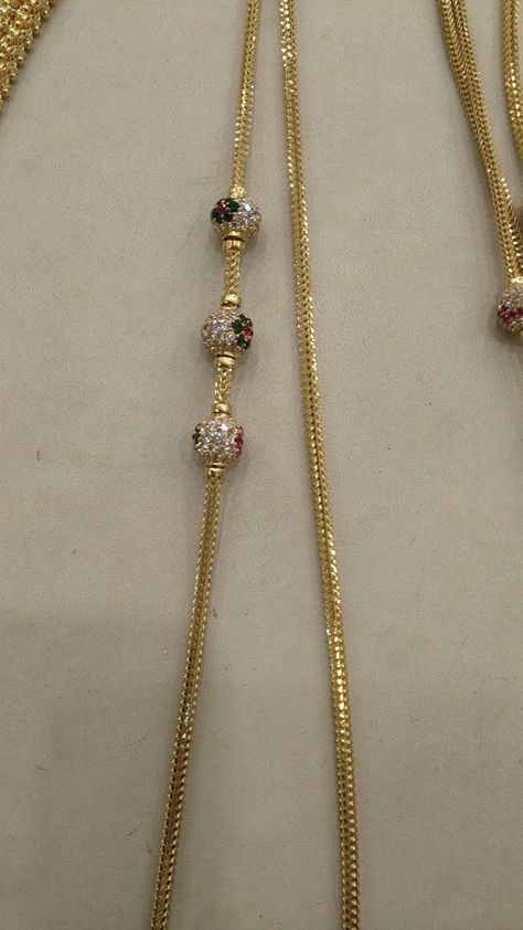 Magalsutram Chain Designs Gold Short, Mopu Designs Gold Tali, Pusthela Thadu Designs Latest, Mangalsutra Chain, Wedding Jewelry Sets Bridal Jewellery, Real Gold Chains, Black Beads Mangalsutra Design, New Gold Jewellery Designs, Gold Earrings Models