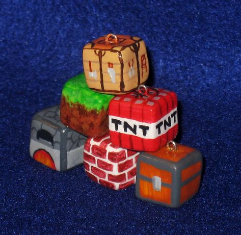 Colorful Inspiration, Minecraft Blocks, Clay Things, Clay Stuff, Polymer Jewelry, Cute Clay, Fimo Clay, Clay Design, Polymer Clay Charms