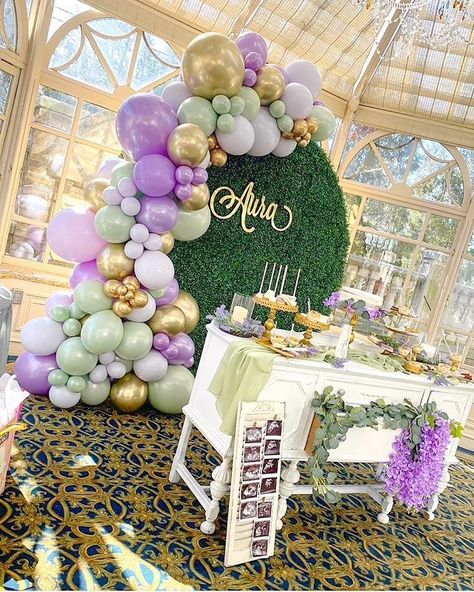 Lilac And Sage Balloon Garland, Lavender And Green Baby Shower Ideas, Gender Reveal Ideas Green And Purple, Lavender And Sage Baby Shower Ideas, Purple And Green Baby Shower Ideas, Purple Baby Shower Theme, January Baby Shower, Lavender Balloons, Ballon Decoration