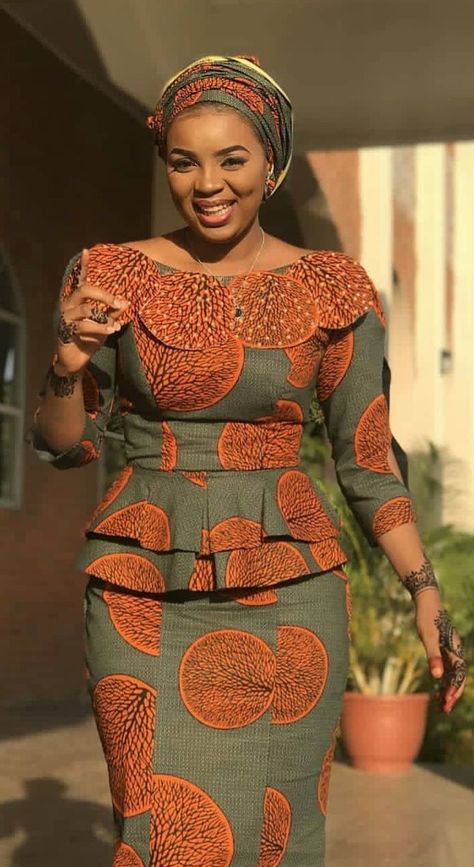 Pijamas Women, African Blouses, Traditional African Clothing, African Styles, African Fashion Designers, Best African Dresses, African Fashion Skirts, African Dresses Modern, Afrikaanse Mode