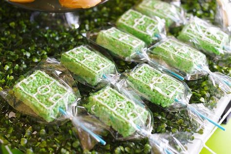 Boys Soccer Birthday Party, Soccer Party Food, Soccer Birthday Theme, Backyard Soccer, Soccer Treats, Soccer Snacks, Soccer Party Decorations, Soccer Banquet, Soccer Theme Parties