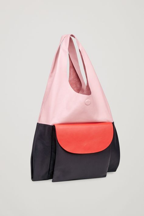 COS image 3 of Colour-block leather tote bag in Pink Color Block Bag, Minimalist Bags, Color Block Tote Bag, Bags Outfit, Baggu Bags, Colorful Tote Bags, Color Block Tote, Creative Bag, Handbags Vintage