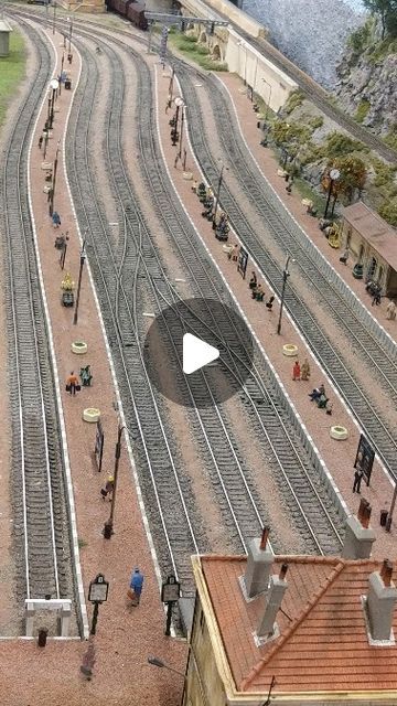 N Scale Model Train Layouts, Train Scene, Sabrina Salerno, Small Airplanes, Old Steam Train, N Scale Model Trains, Train Miniature, Model Train Scenery, Model Train Layouts