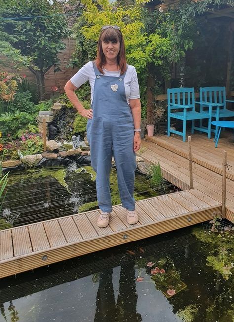 Helen's Closet Yanta Overalls pattern review by jennylovestosew Yanta Overalls, Overalls Pattern, Sewing Workshop, Kwik Sew, Vogue Patterns, Sewing Class, Fitted Skirt, Choose The Right, Sewing Pattern