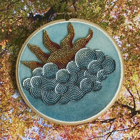 Bead embroidery by Huberink // hand embroidery // hoop art Bead Embroidery Designs, Tambour Beading, Diy Bead Embroidery, Tambour Embroidery, Craft Images, Bead Sewing, Bead Embroidery Patterns, Sewing Embroidery Designs, Hand Embroidery Art