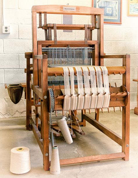 This is a 4-shaft counterbalance Gallinger weaving loom which I used during a week-long weaving school at The Mannings in Pennsylvania. It's quite old, very sturdy and quite fun weaving with. During the week, I worked on and finished three towels with this loom. These looms are no longer in production.  Scavenge Challenge # 9 "Show us a unique functional gadget which others might not recognize." Hantverk Diy, Tapestry Loom, Cashmere Clothing, Inkle Weaving, Rigid Heddle Weaving, Weaving Tools, Weaving Looms, Weaving Loom, Weaving Textiles