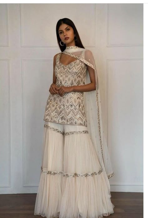 Sharara Outfit, Embroidered Sharara, Gold Geometric Pattern, Trendy Outfits Indian, Diwali Outfits, Indian Outfits Lehenga, Traditional Indian Dress, Casual Indian Fashion, Salwar Kamiz