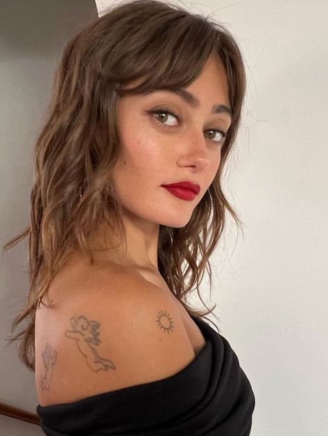 League Of Legends Vi, Maleficent 2014, Ella Purnell, Never Let Me Go, Arcane League Of Legends, Child Actresses, God Is A Woman, Haircuts With Bangs, Maleficent