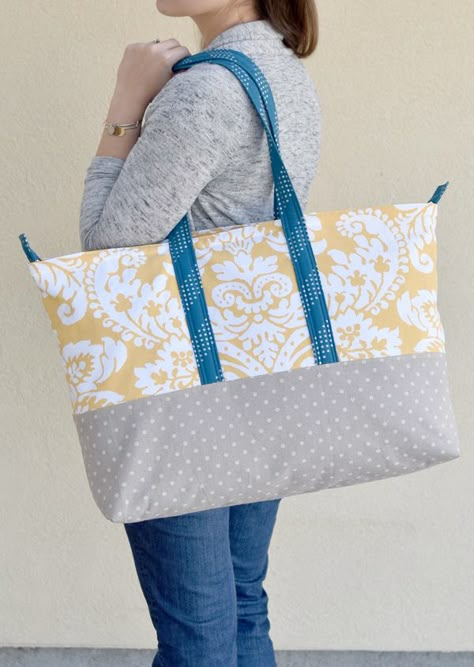 Jumbo Shopper :: Sew4Home Bags & Totes Zippered Tote Bag Pattern, Large Tote Bag Pattern, Beach Bag Pattern, Extra Large Tote Bags, Tote Bag Pattern Free, Big Tote Bags, Tote Bag Tutorial, Bags Sewing, Bag Pattern Free