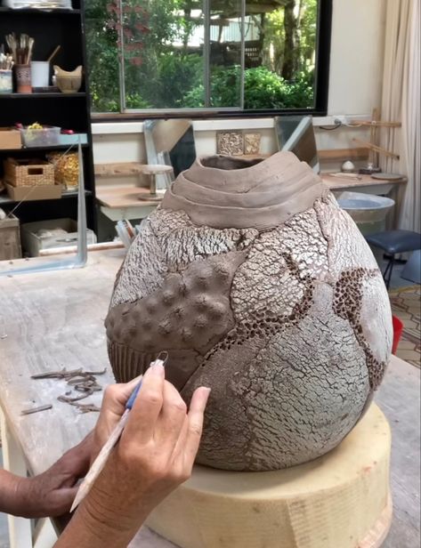 Via Instagram Kohiki Pottery, Jena Bedson, Ceramic Landscape, Ceramic Handbuilding, Clay Templates, Modern Ceramics Design, Handbuilding Pottery, Pottery Texture, Ceramic Moon