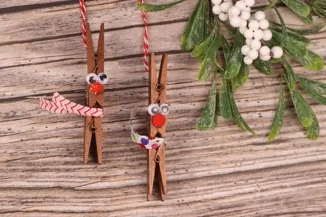 Reindeer Clothespin Craft, Clothespin Reindeer Ornaments, Reindeer Clothespin Ornaments, Clothes Pin Reindeer, December Crafts For Kids, Clothespin Reindeer, Reindeer Clothespin, Christmas Clothespin, Clothespin Crafts Christmas