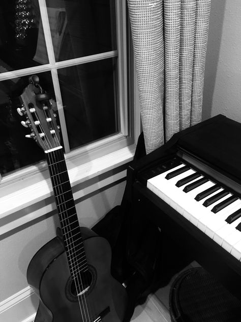 Black Instrument Aesthetic, Black And White Aesthetic Guitar, Piano Black Aesthetic, Black Acoustic Guitar Aesthetic, Rock Musician Aesthetic, Guitar Classic Aesthetic, Guys Playing Piano, Guitar And Piano Aesthetic, Piano Aesthetic Icon