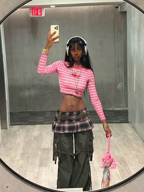 Graphic T Shirt And Skirt Outfit, Skirt With Pants Underneath Y2k, Checkered Mini Skirt Outfit, Pink Striped Pants Outfit, Plaid Crop Top Outfit, Pink Belt Outfit, Skirt With Pants Underneath, Skirt And Pants Combo, Pink Plaid Skirt Outfit