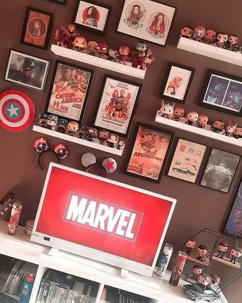 Marvel Apartment Decor, Marvel Interior Design, Marvel Room Aesthetic, Marvel Room Ideas, Pop Shelves, Marvel Decor, Marvel Bedroom, Marvel Diy, Avengers Room