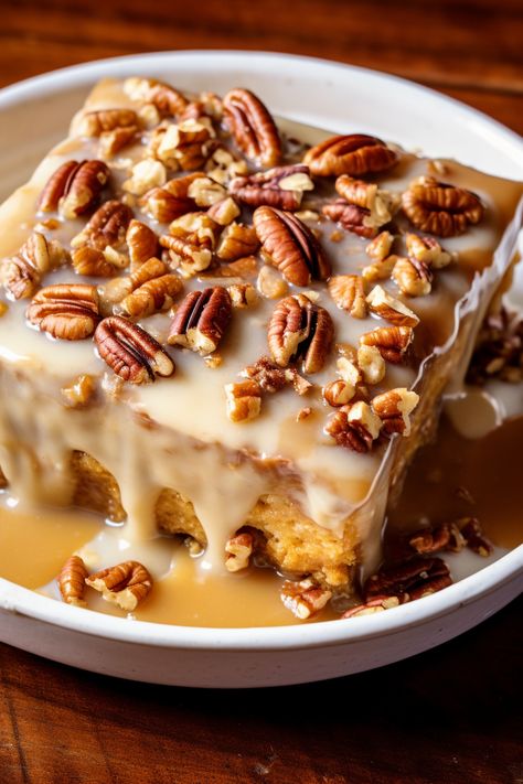 Butter Pecan Praline Poke Cake God Bless America Cake, Fatty Recipes, Butter Pecan Praline Poke Cake, Pecan Praline Poke Cake, Praline Poke Cake, America Cake, Coconut Pecan Frosting, Butter Pecan Cake, Pecan Praline